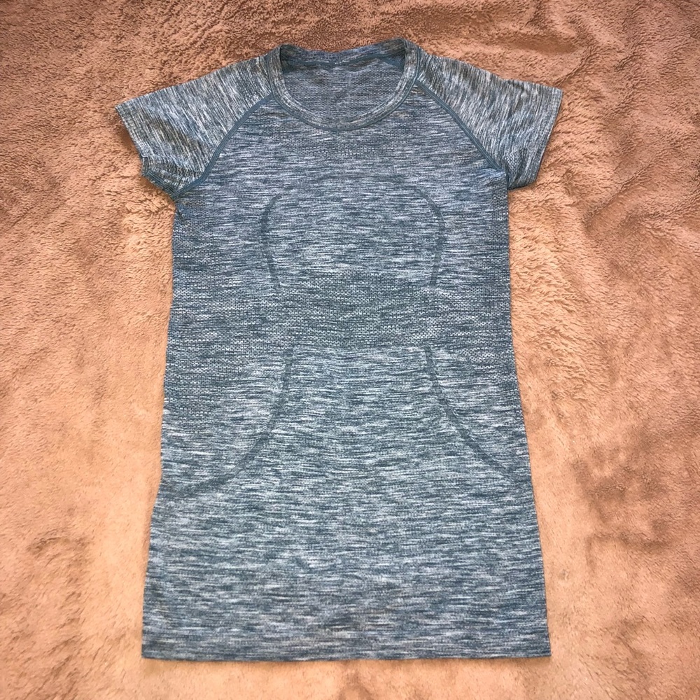 Size 4 swiftly tech shirt